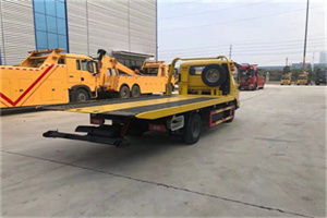 松北非事故拖车